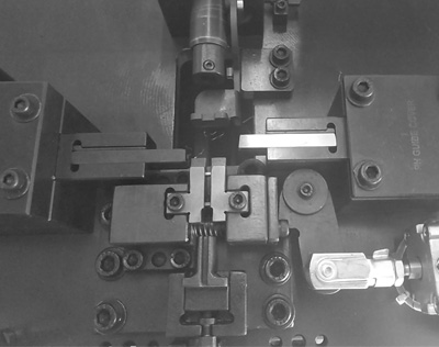 Material handling conveyors
