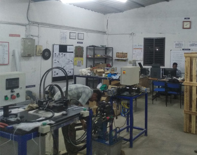 Material handling conveyors